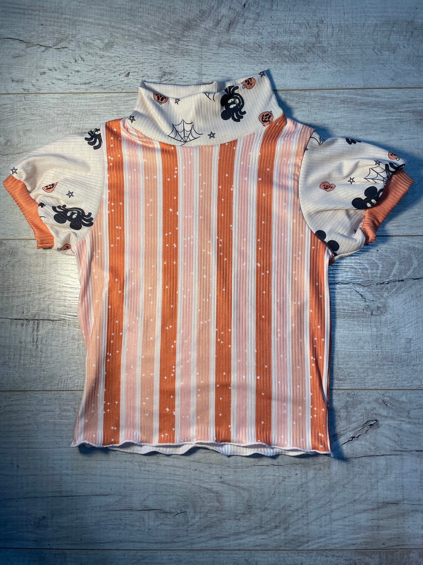 8 Mock Neck Tee Stripes/Spiders